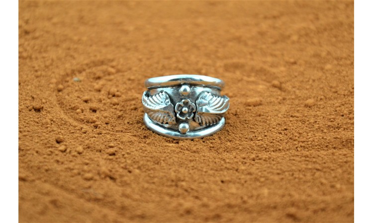 Flower feather and waterdrops Ring