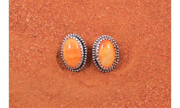 Spiny oyster earrings