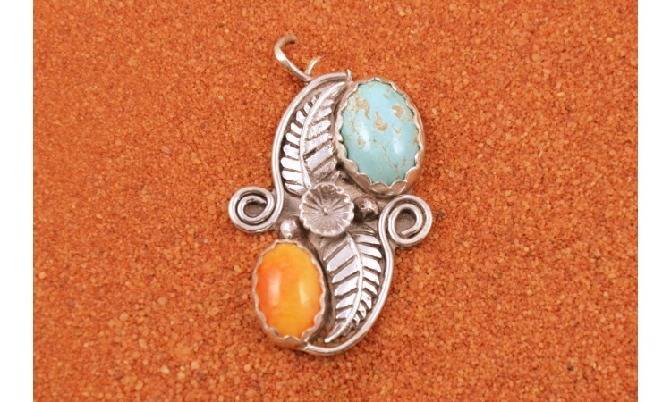 Turquoise and spiny oyster pendant