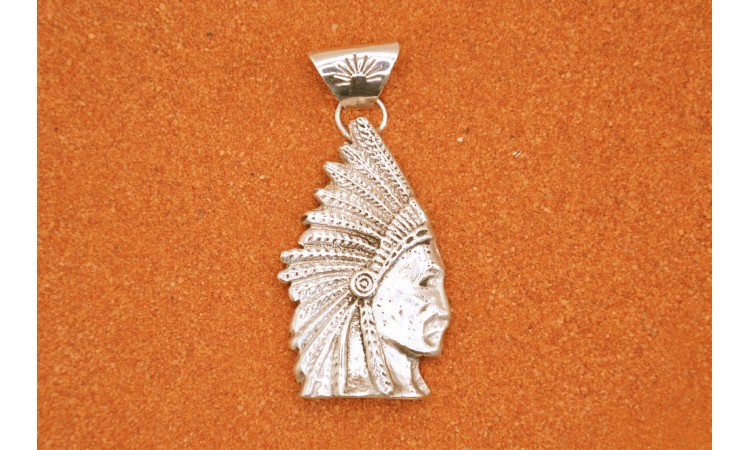 Pendentif tête d'indien