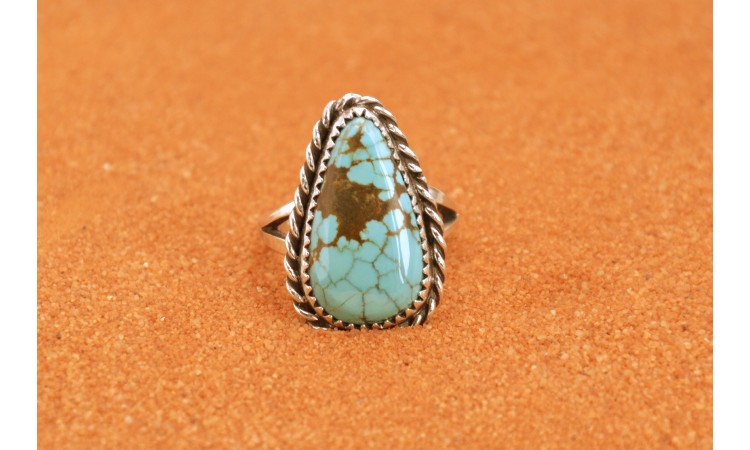 Baue turquoise Number 8