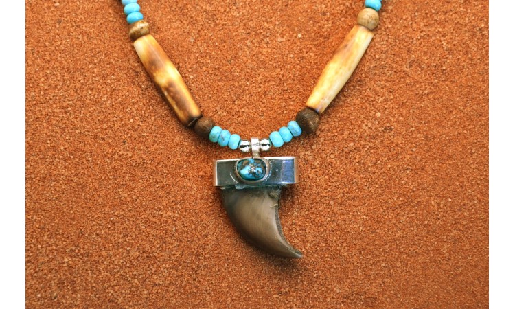 Wolf claw Necklace
