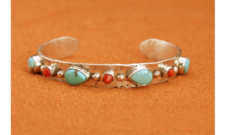 Bracelet turquoises et corail