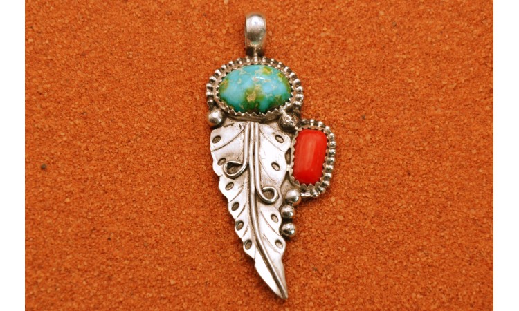Pendentif turquoise et corail